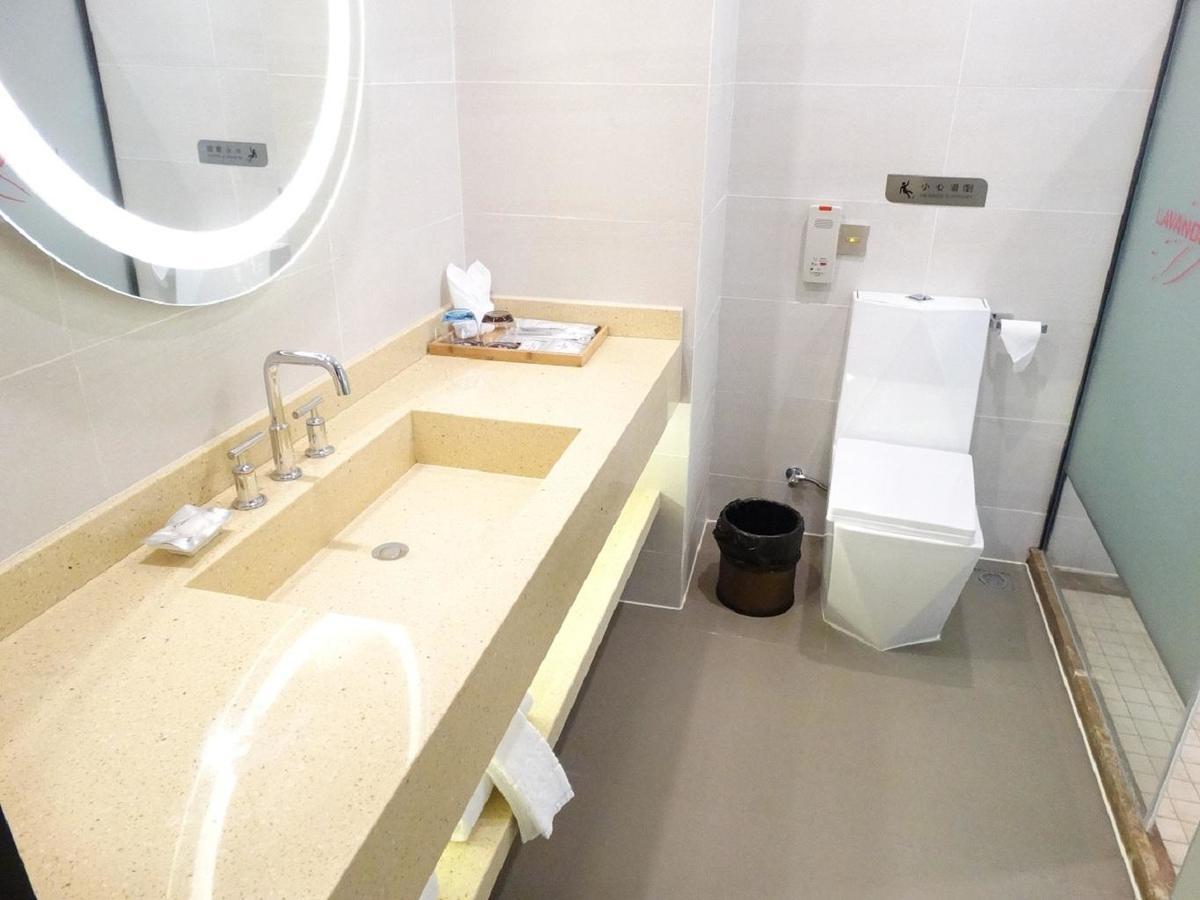 Lavande Hotel Shanghai Hongqiao Airport Wuzhong Road Exterior photo