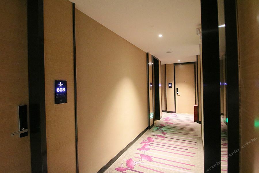 Lavande Hotel Shanghai Hongqiao Airport Wuzhong Road Exterior photo